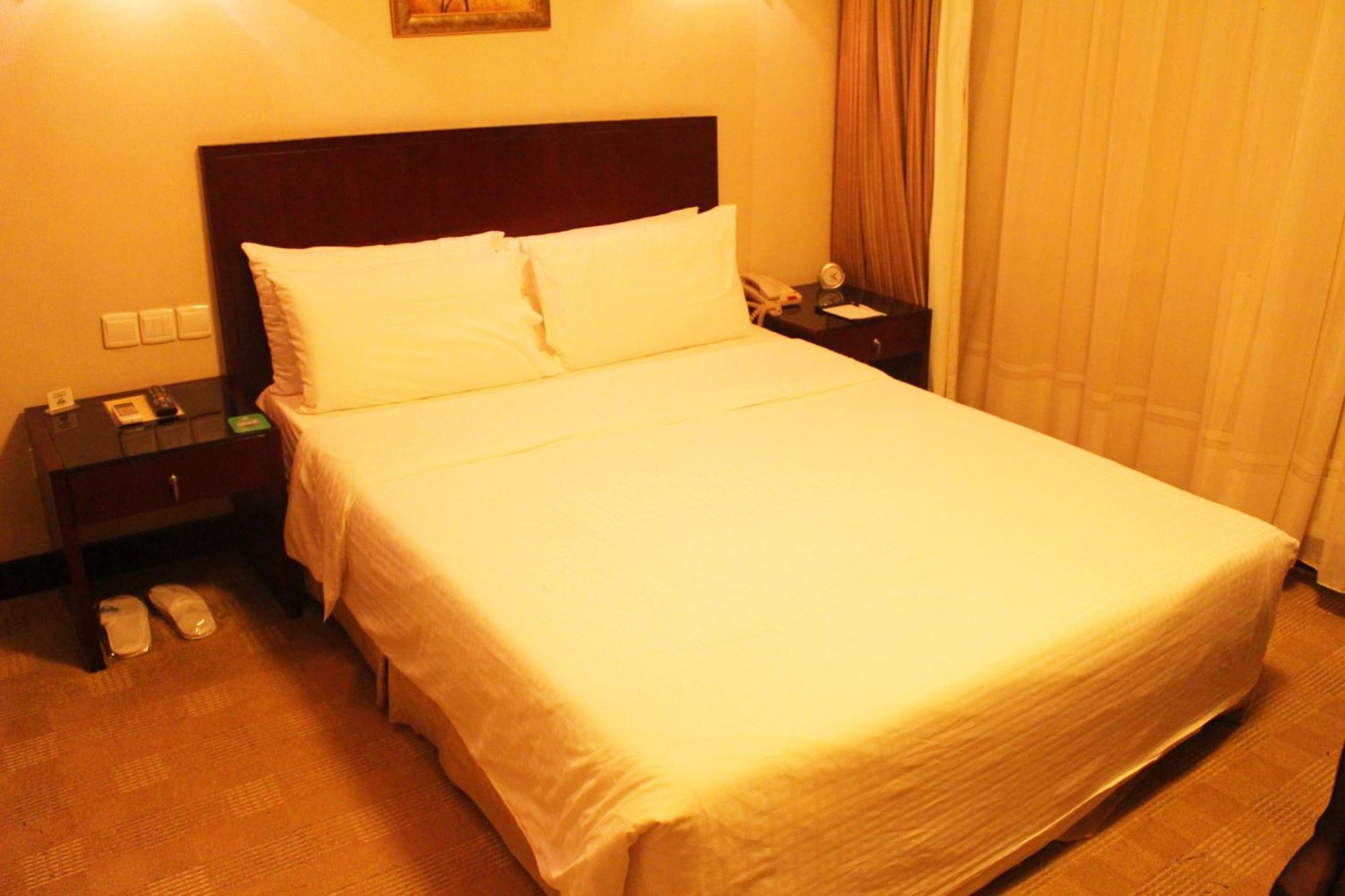 Days Inn Forbidden City Пекин Екстериор снимка