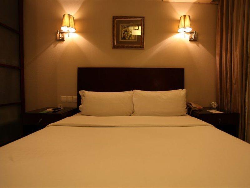 Days Inn Forbidden City Пекин Екстериор снимка