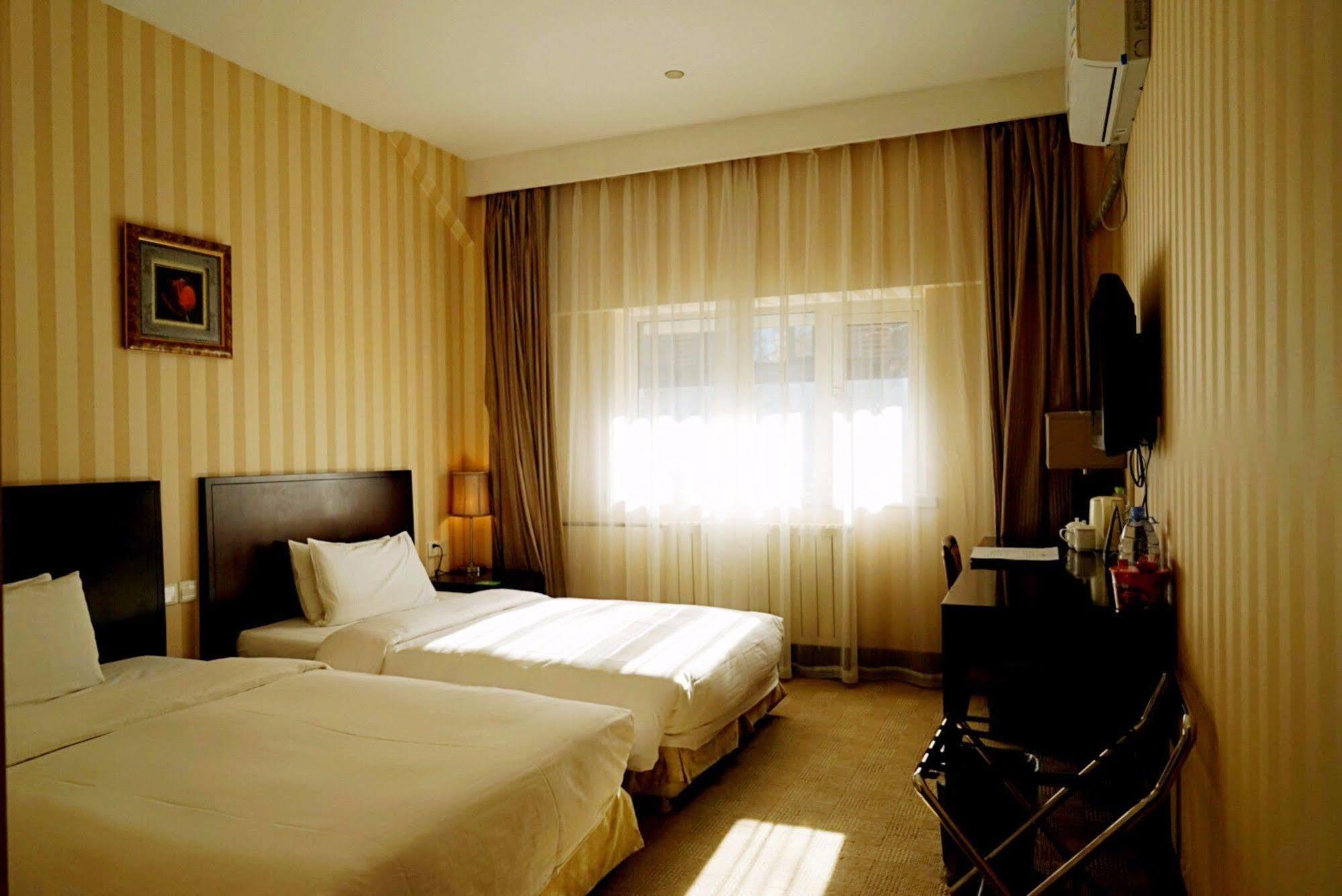 Days Inn Forbidden City Пекин Екстериор снимка