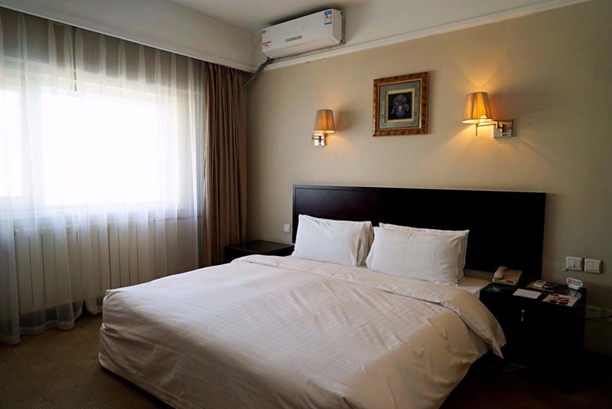 Days Inn Forbidden City Пекин Екстериор снимка