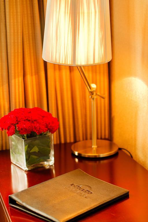 Days Inn Forbidden City Пекин Екстериор снимка